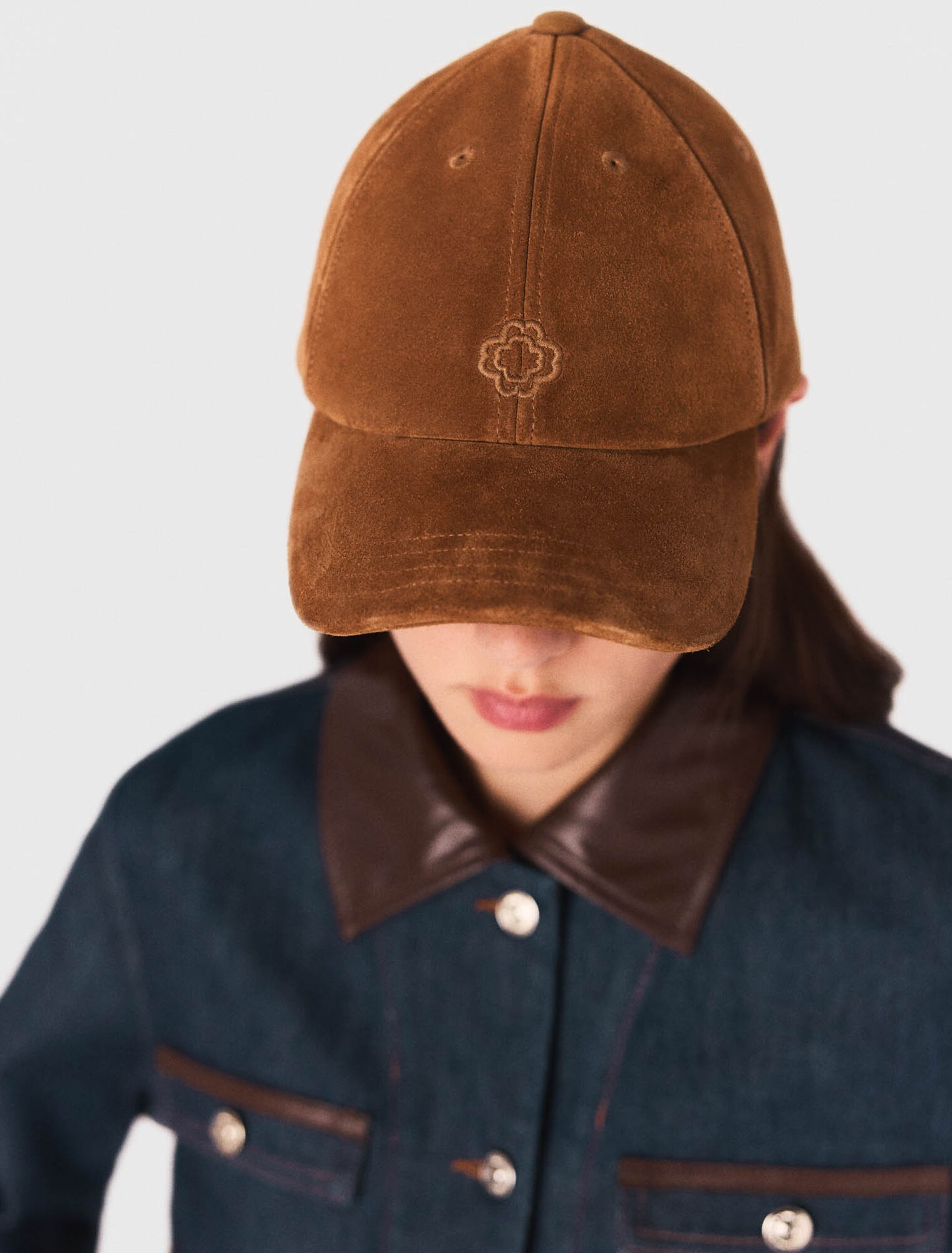 Wide jeans with patch pockets