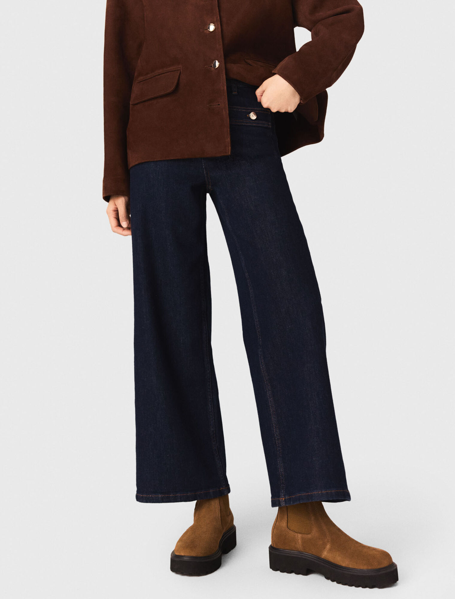 Wide jeans with patch pockets