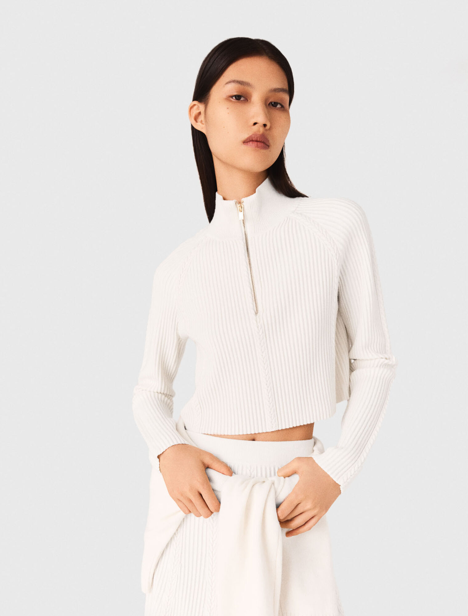 High-neck jumper