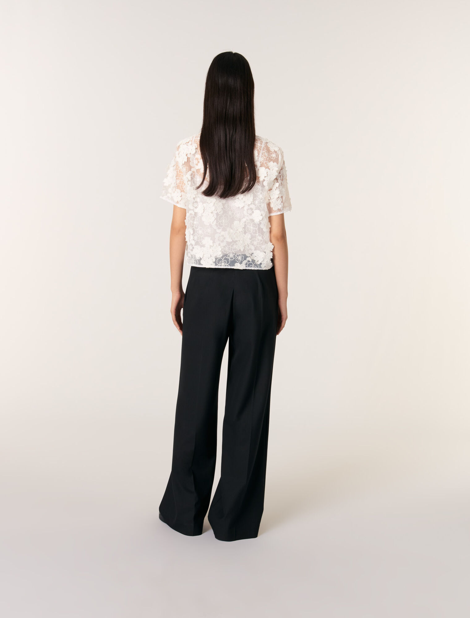 Embroidered short-sleeved top