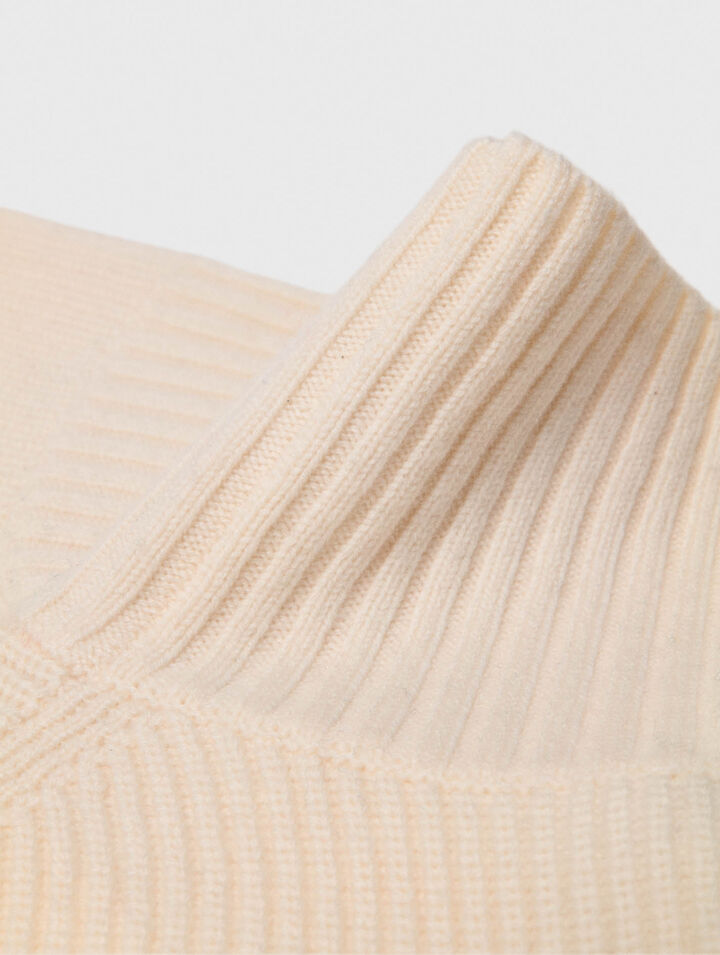 Long knit collar