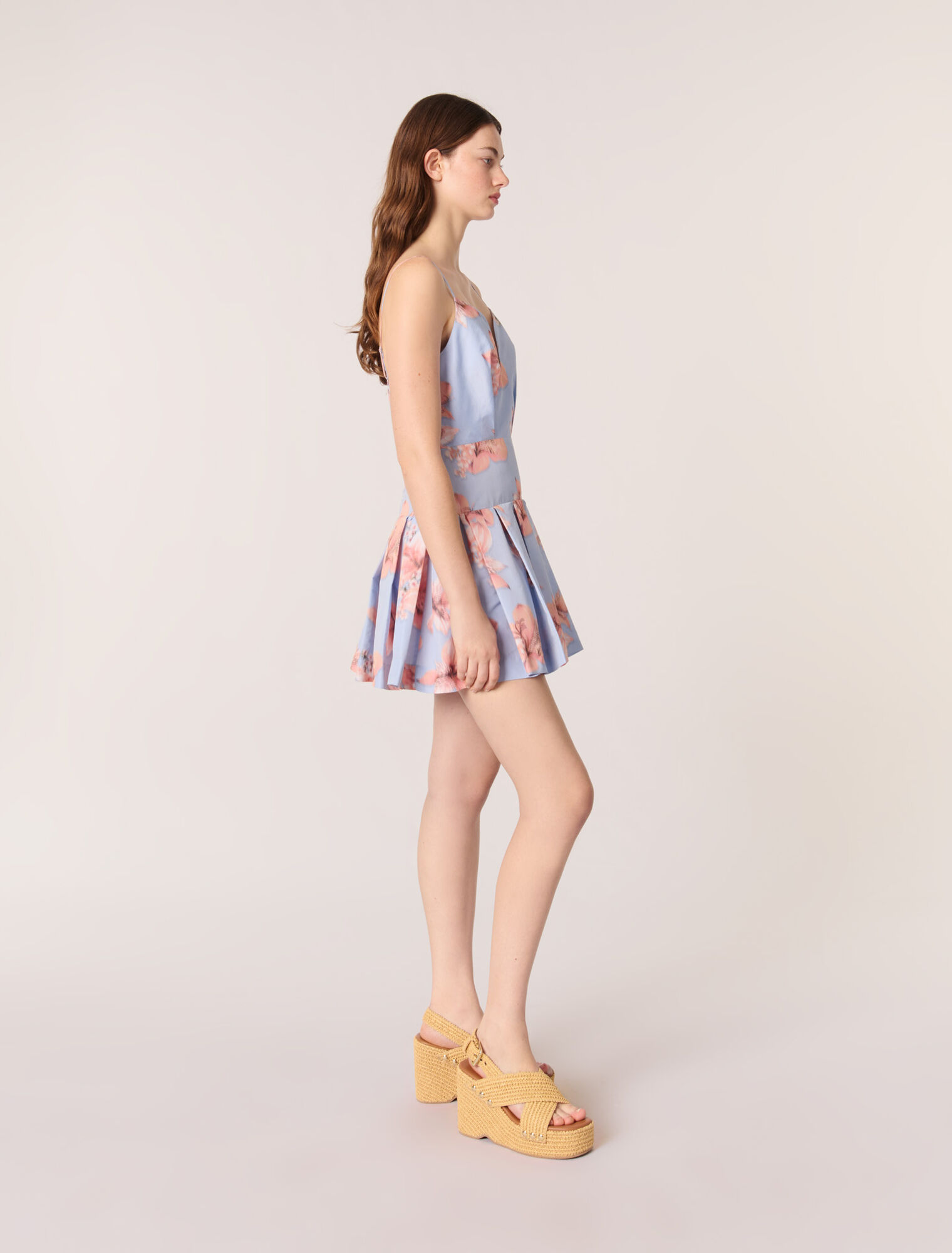 Short patterned taffeta dress