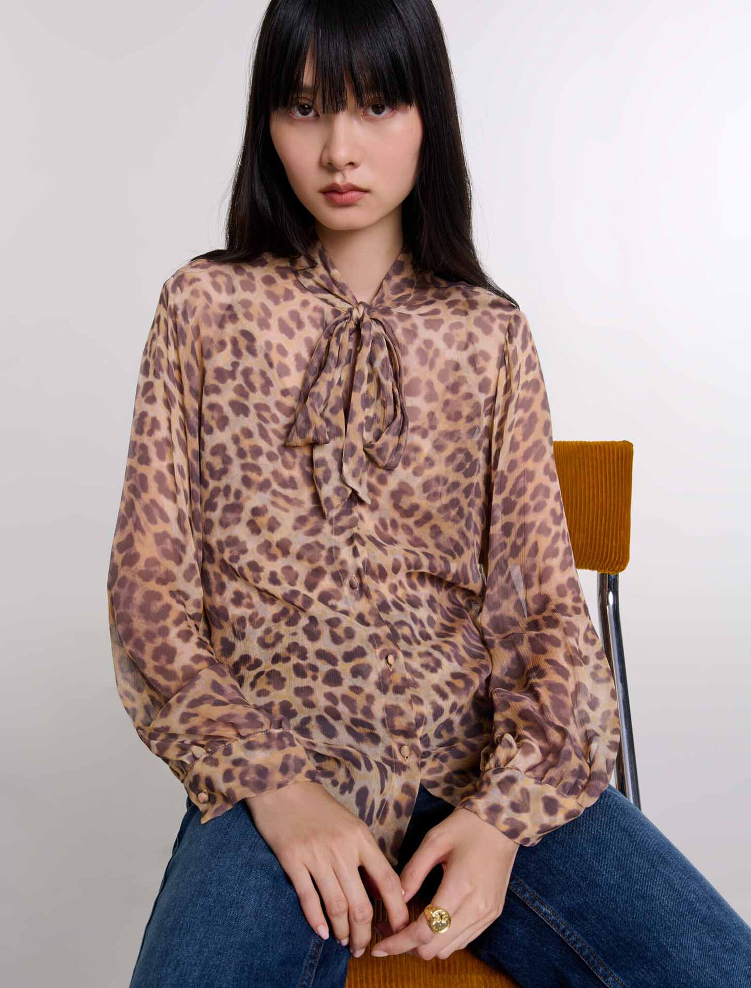 Patterned pussy bow shirt