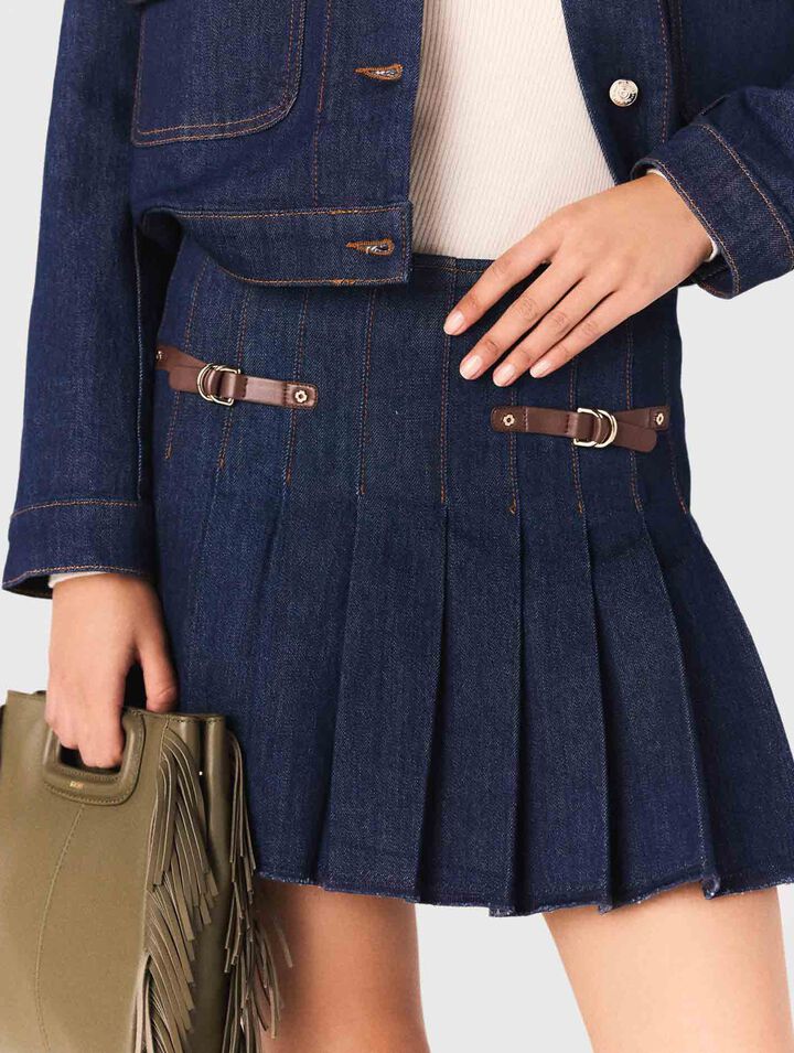 Short denim skirt with lining