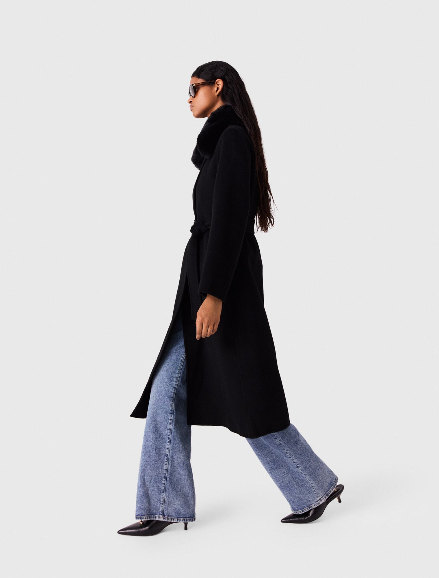 Double-faced coat with removable collar