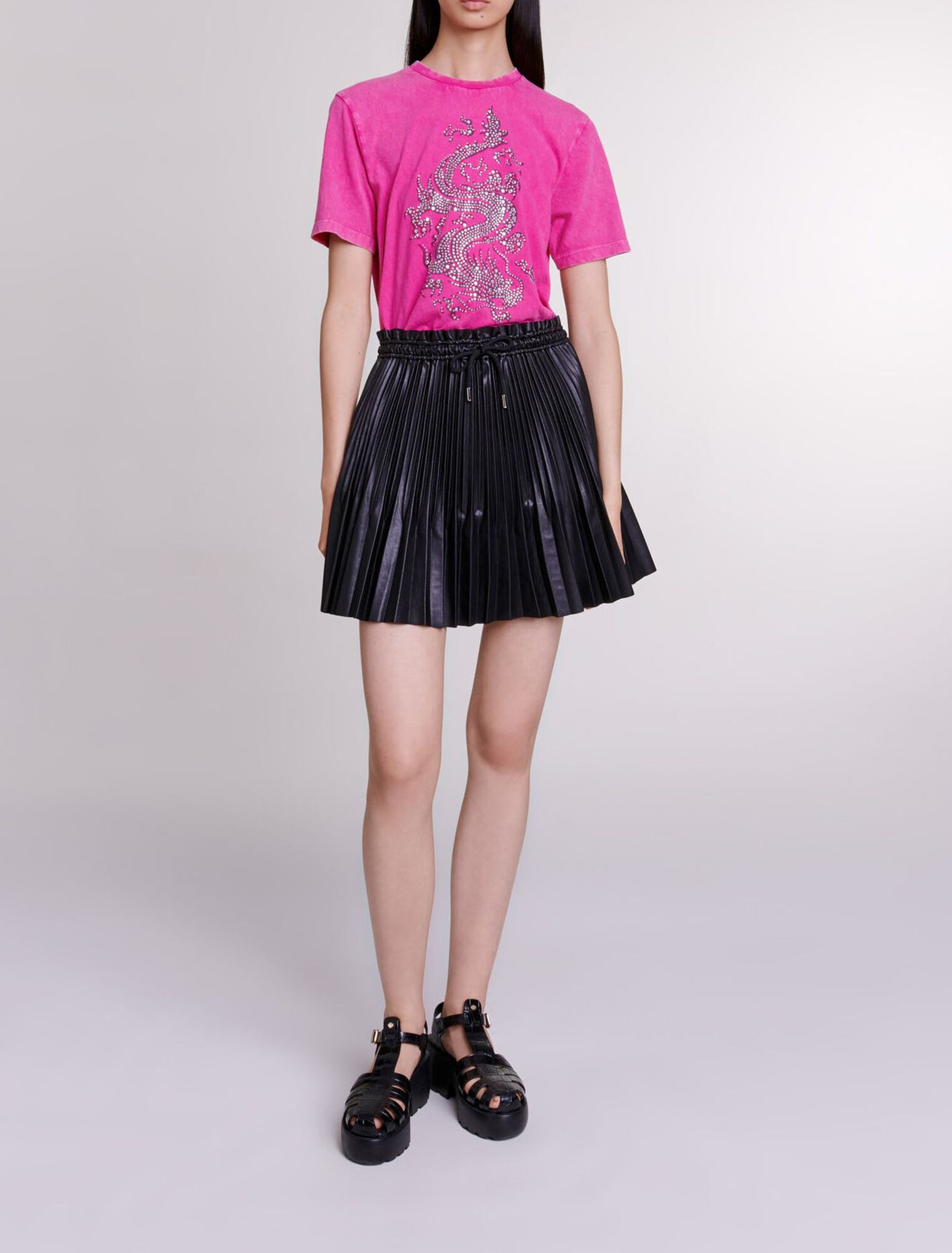 Short pleated skirt