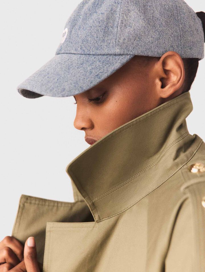 Removable collar stud trench coat