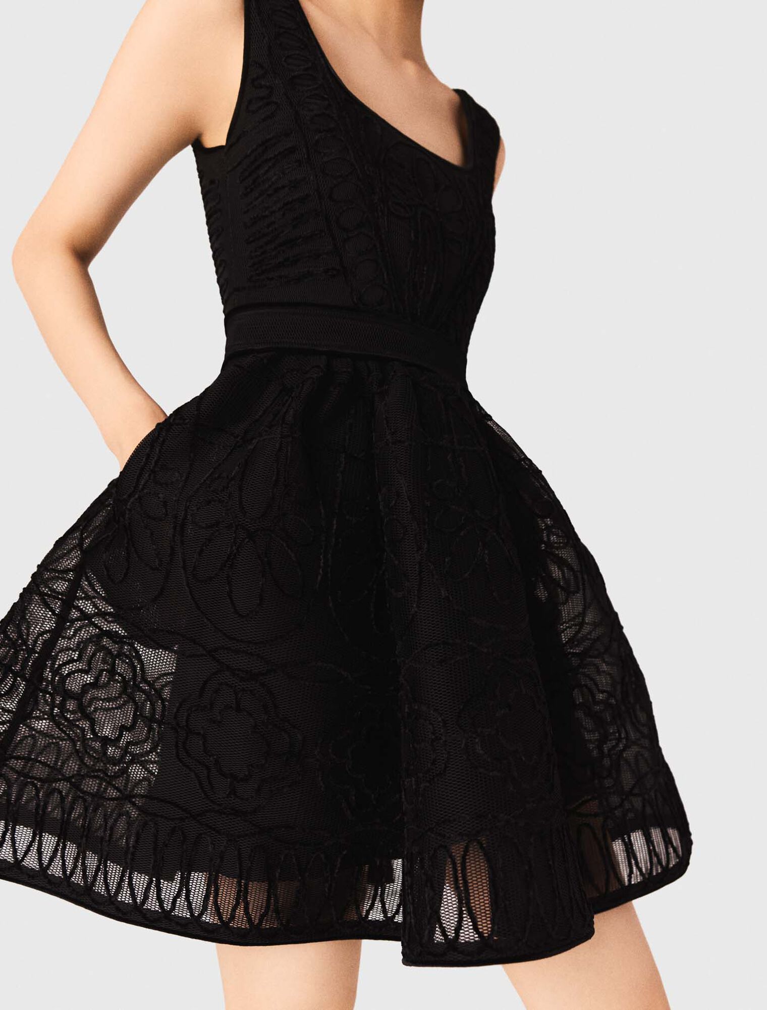 Short embroidered basket knit dress