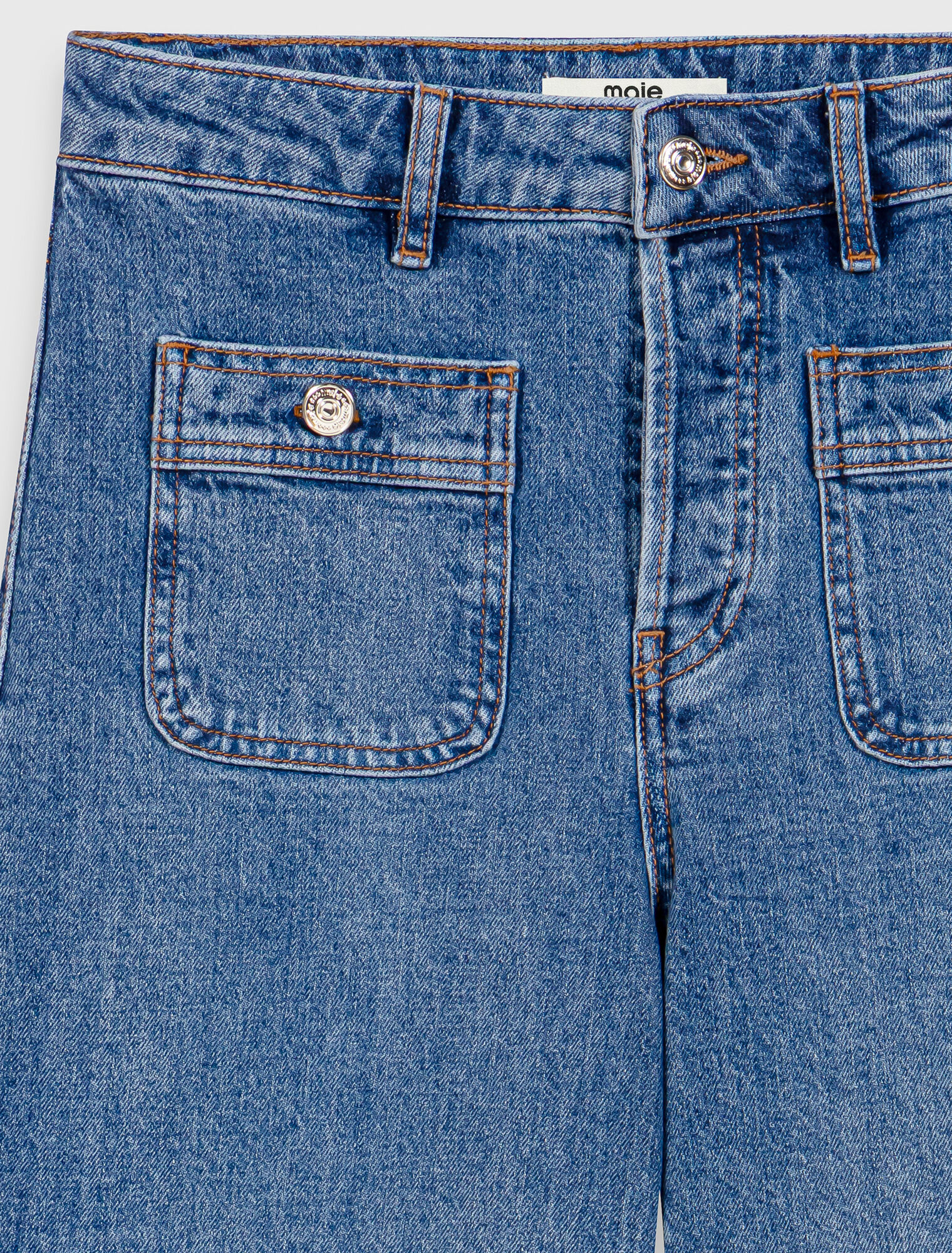 Wide-leg jeans with patch pockets