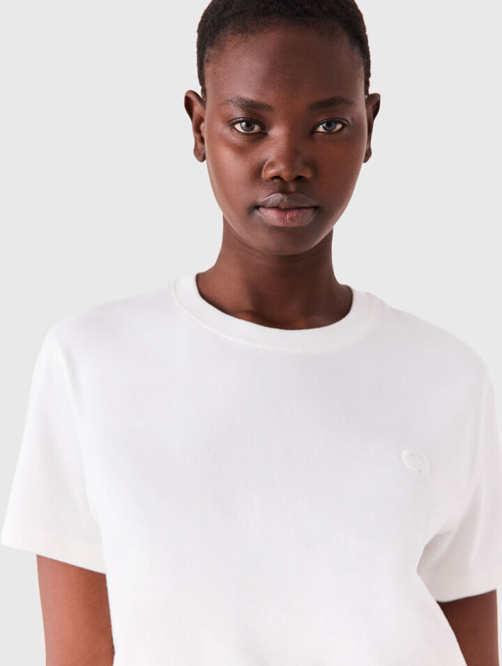 T-shirt with small embroidered logo