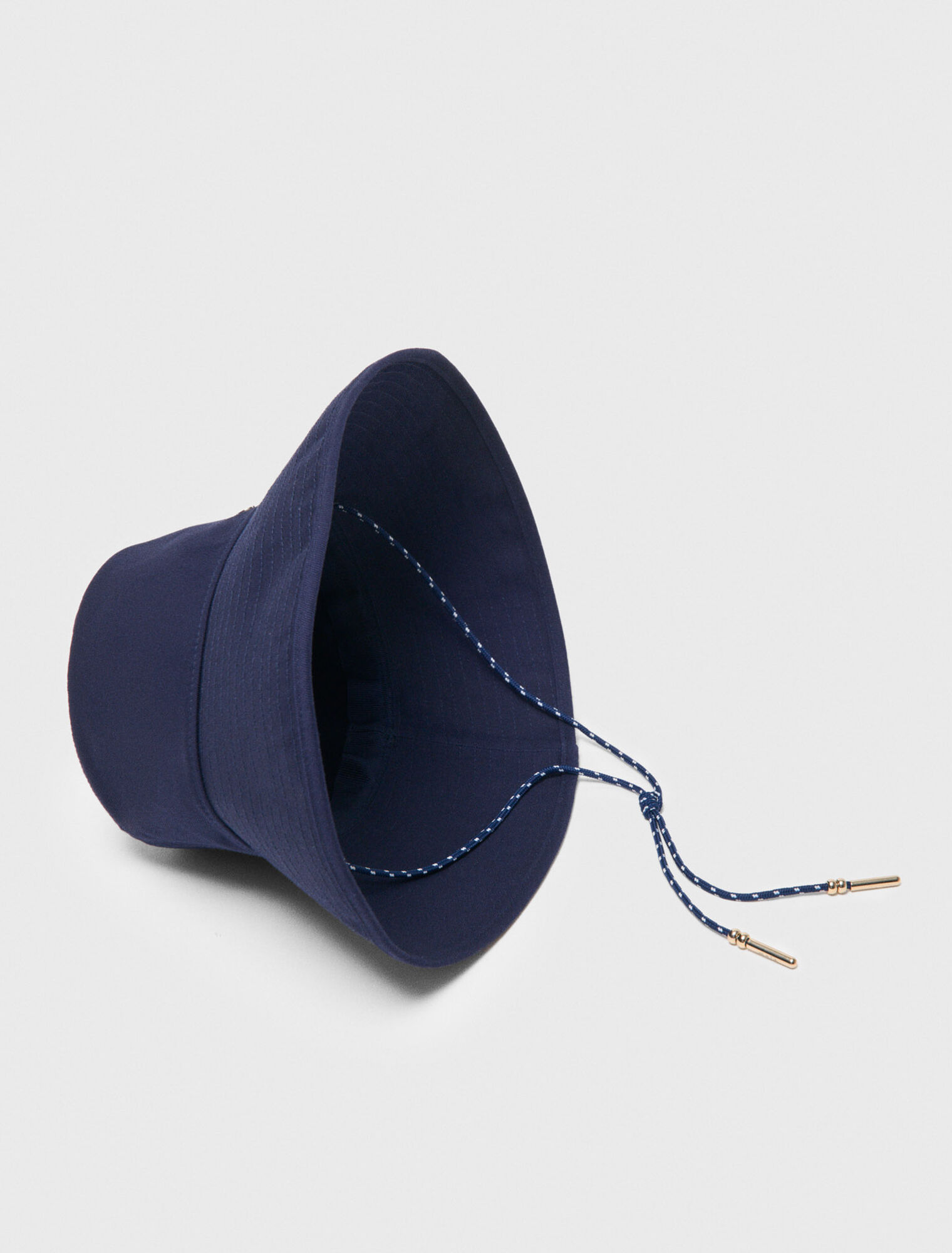 Cotton floppy hat with cord