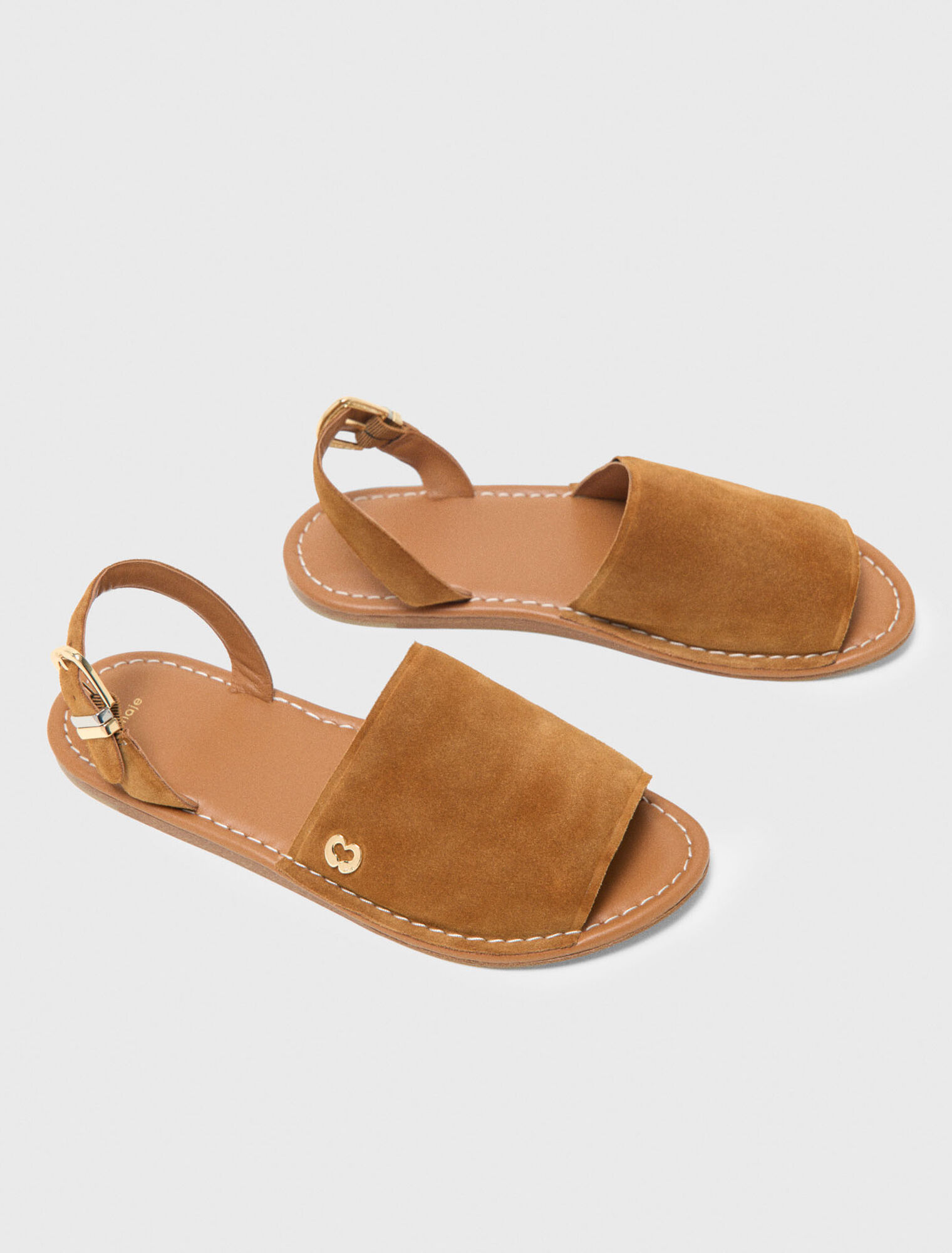 Flat sandals