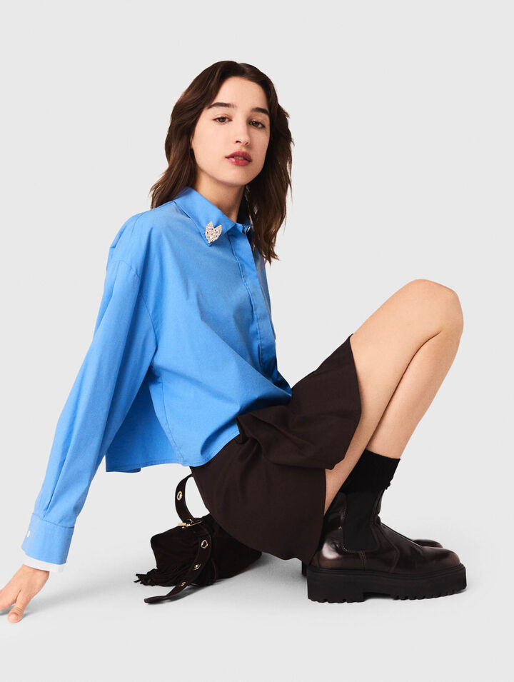 Shirt with removable jewellery