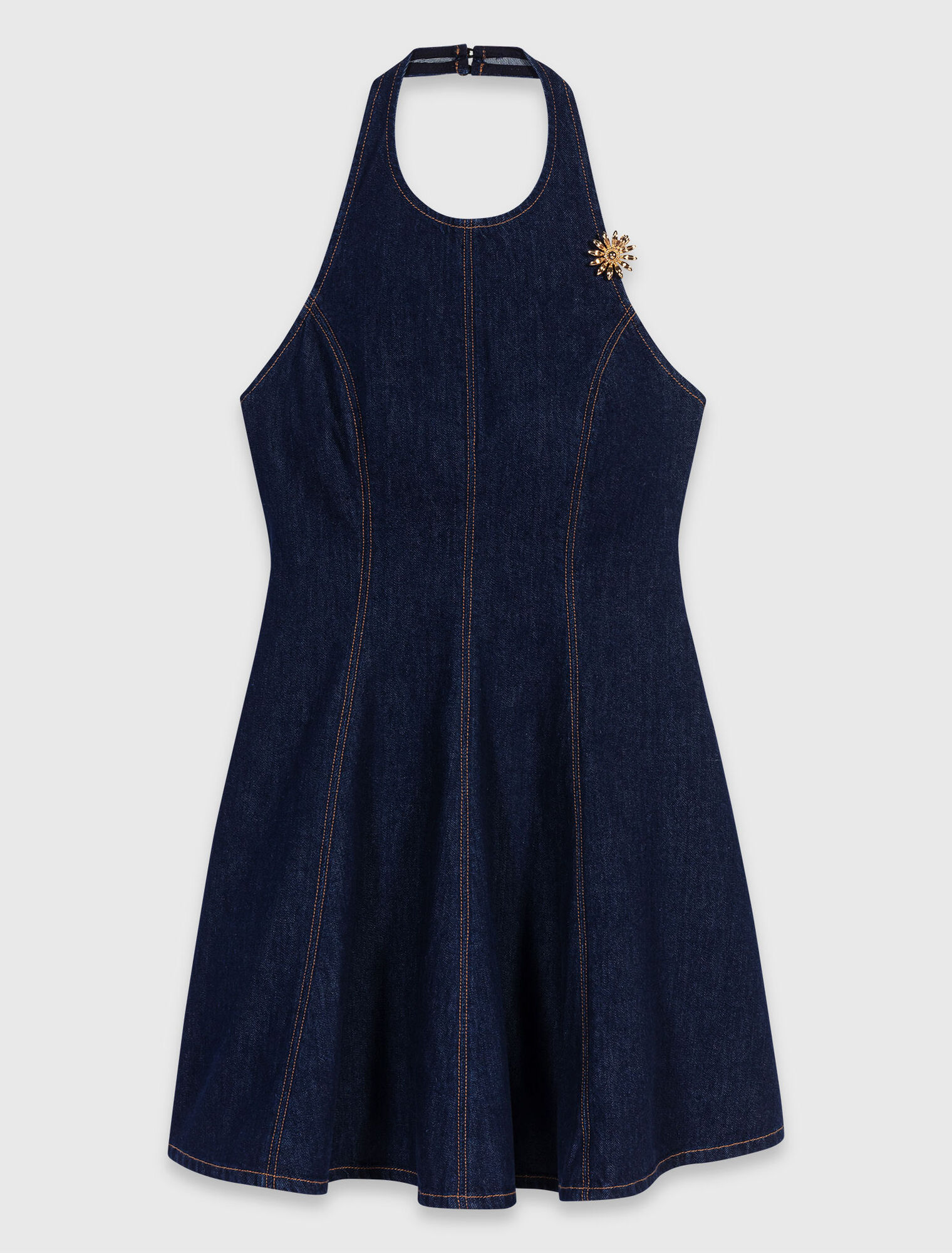 Short denim dress with brooch