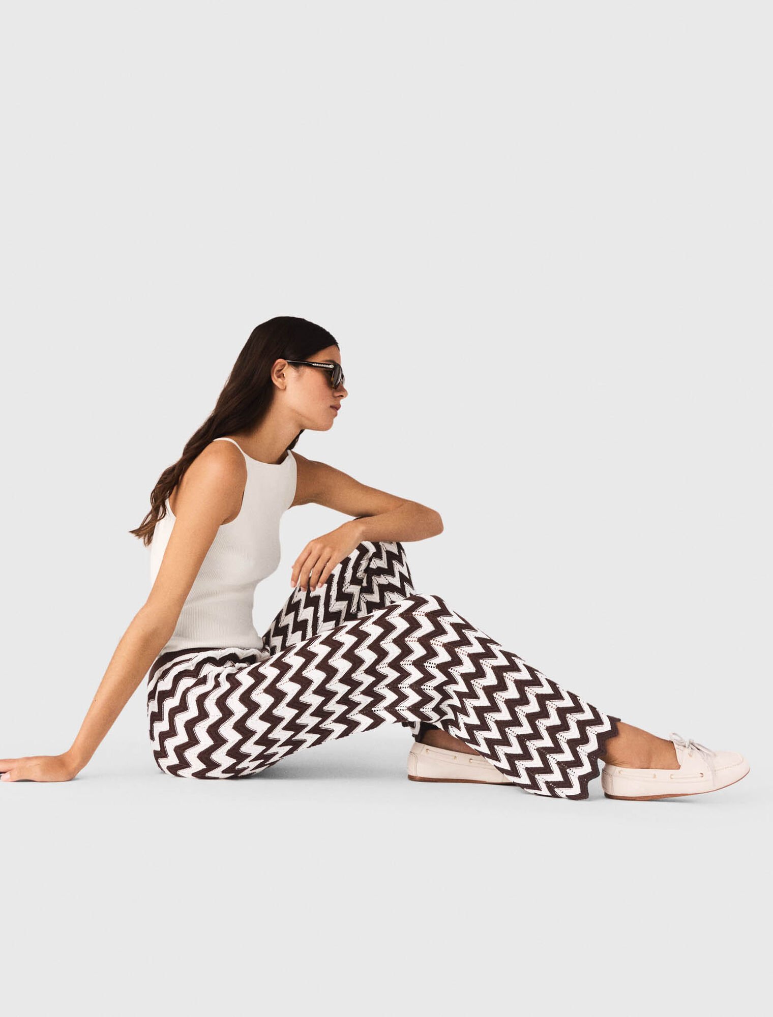 Zigzag crochet trousers