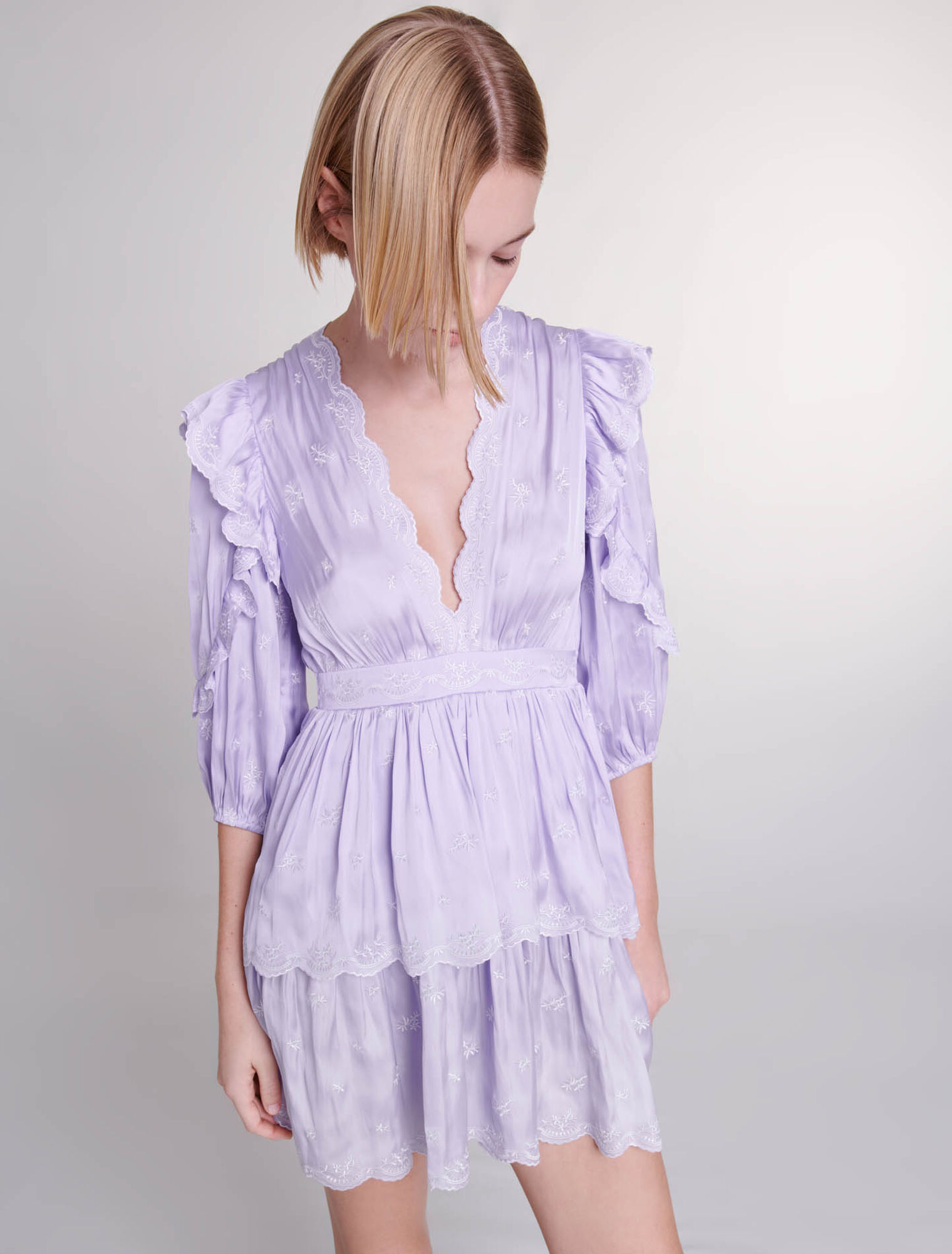 Short satin-look embroidered dress