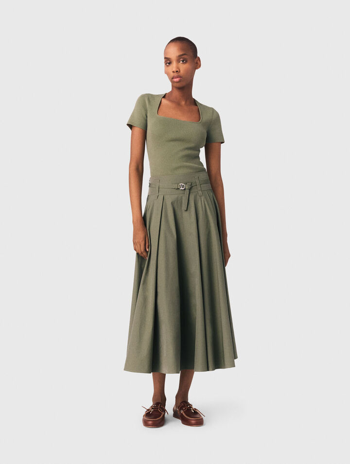 Square-neck ribbed jumper