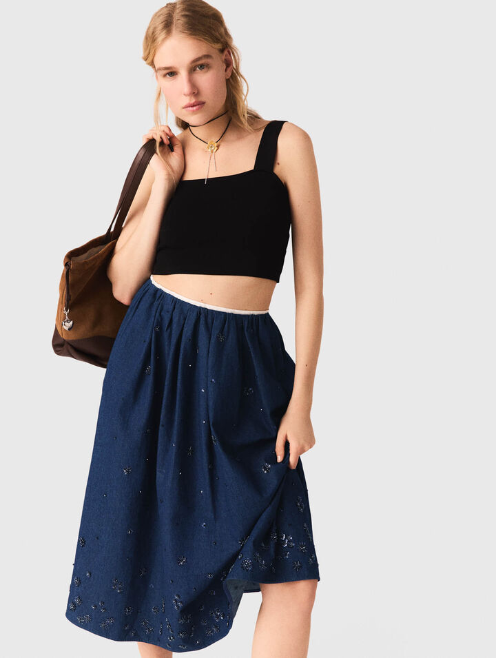 Knitted crop top with straps