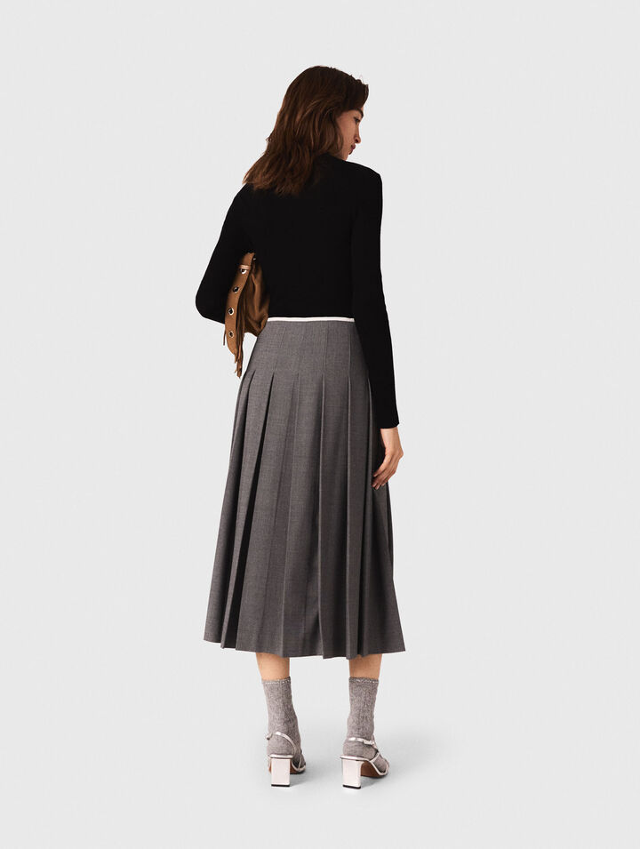 Long pleated skirt