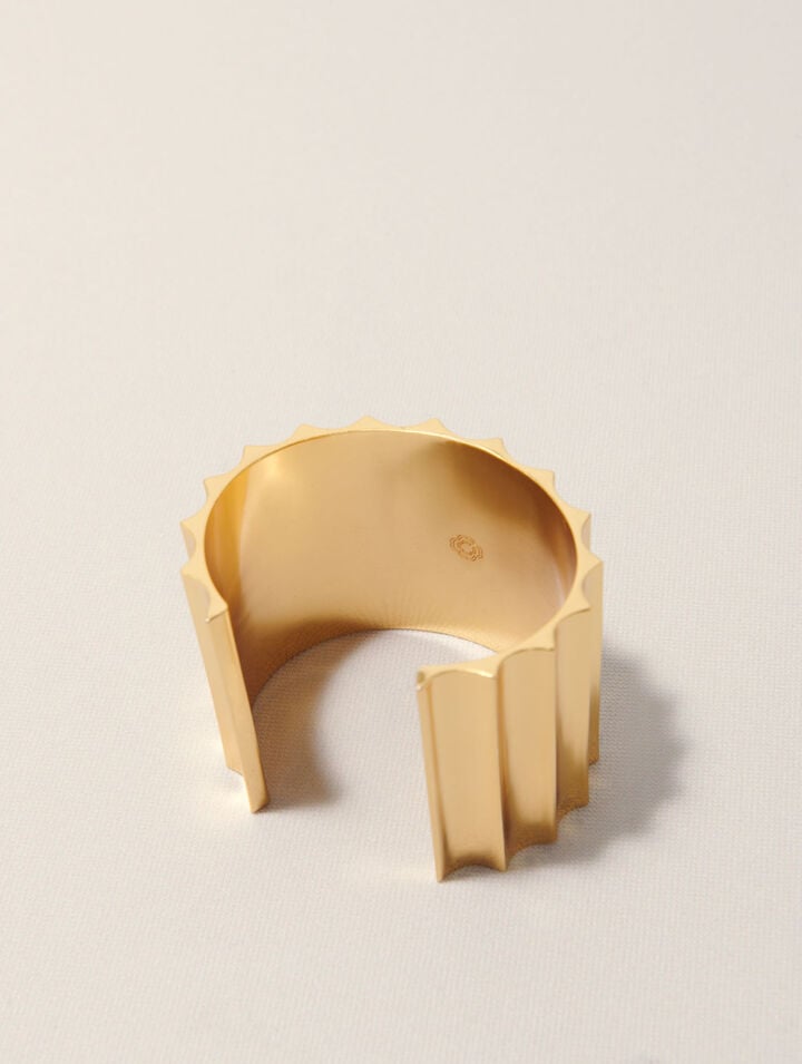 Wide tapered metal cuff