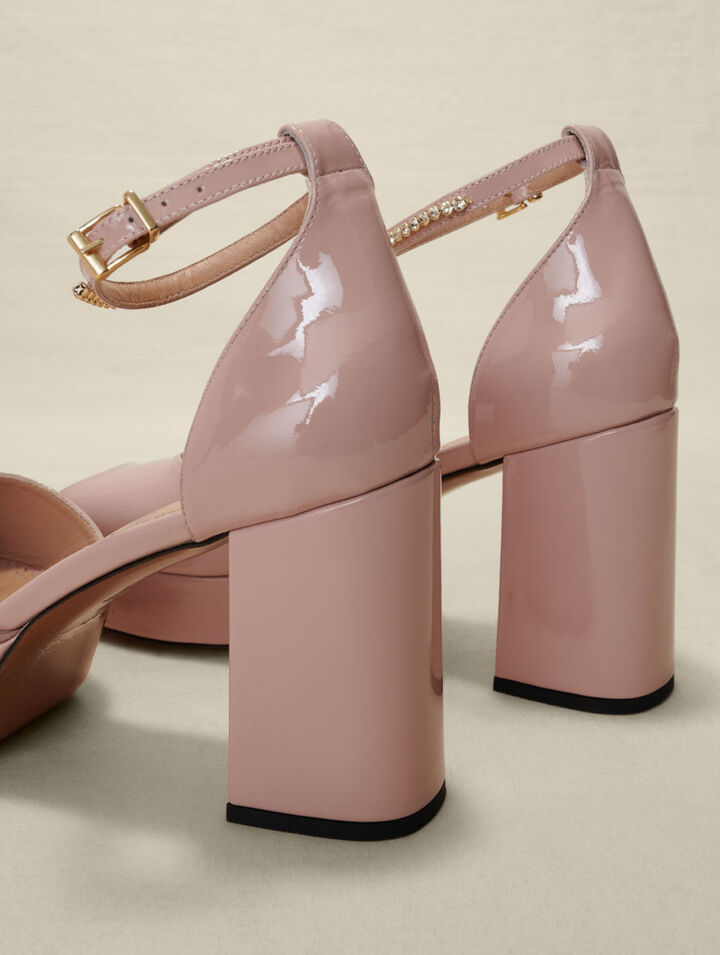 Patent leather heeled sandals
