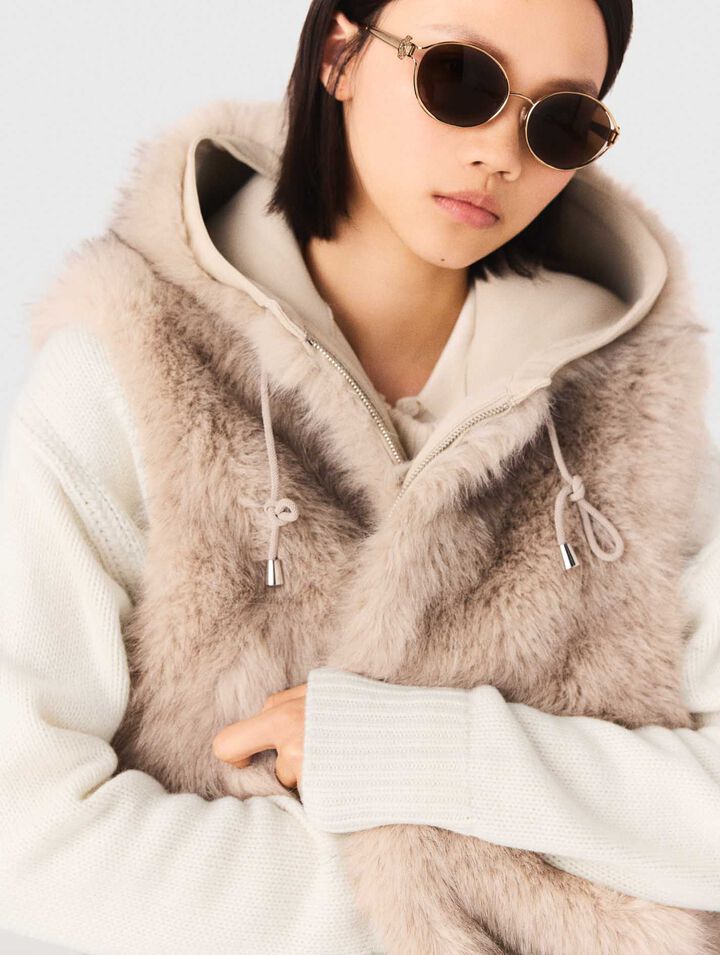 Short faux fur jacket