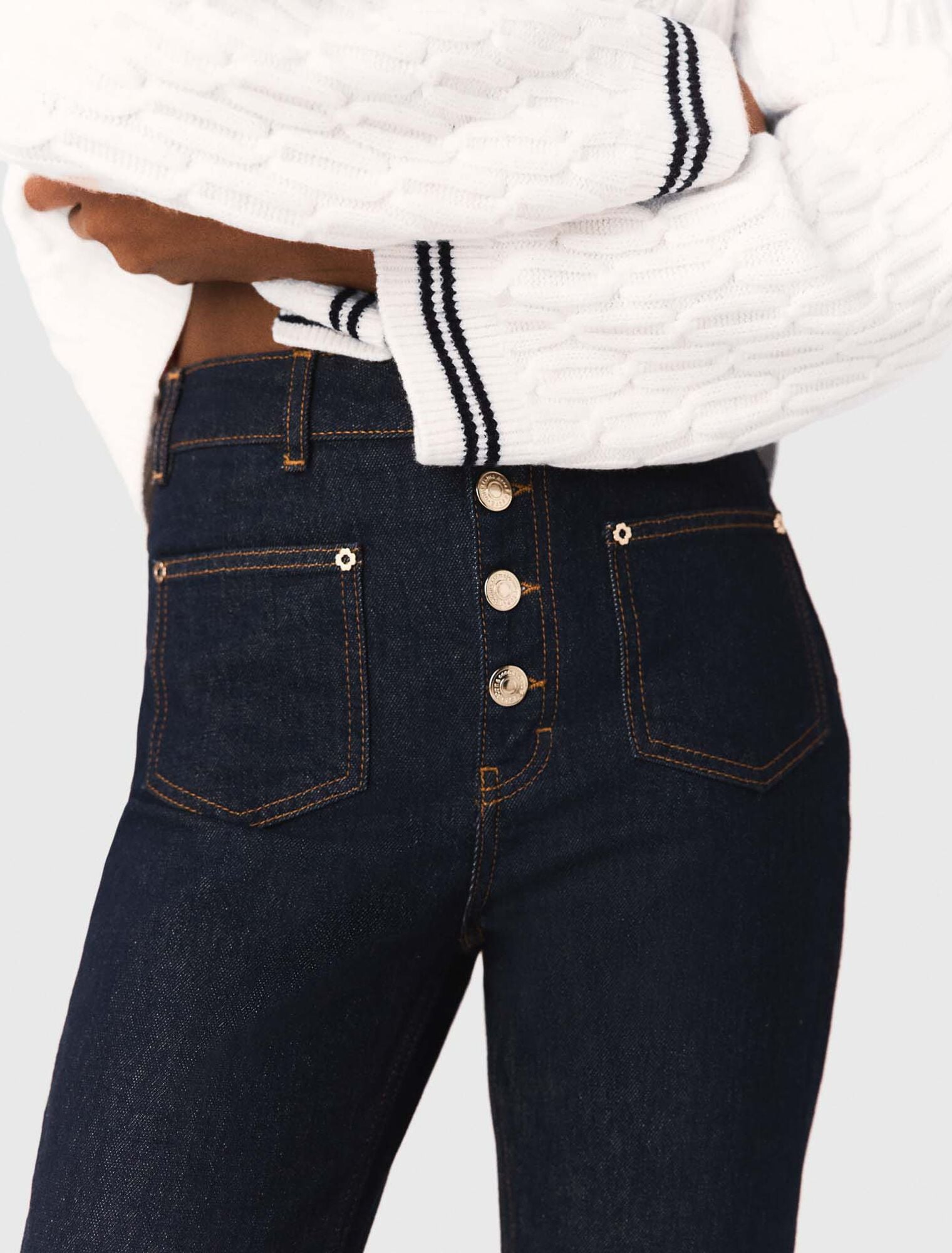 Denim jeans with pockets