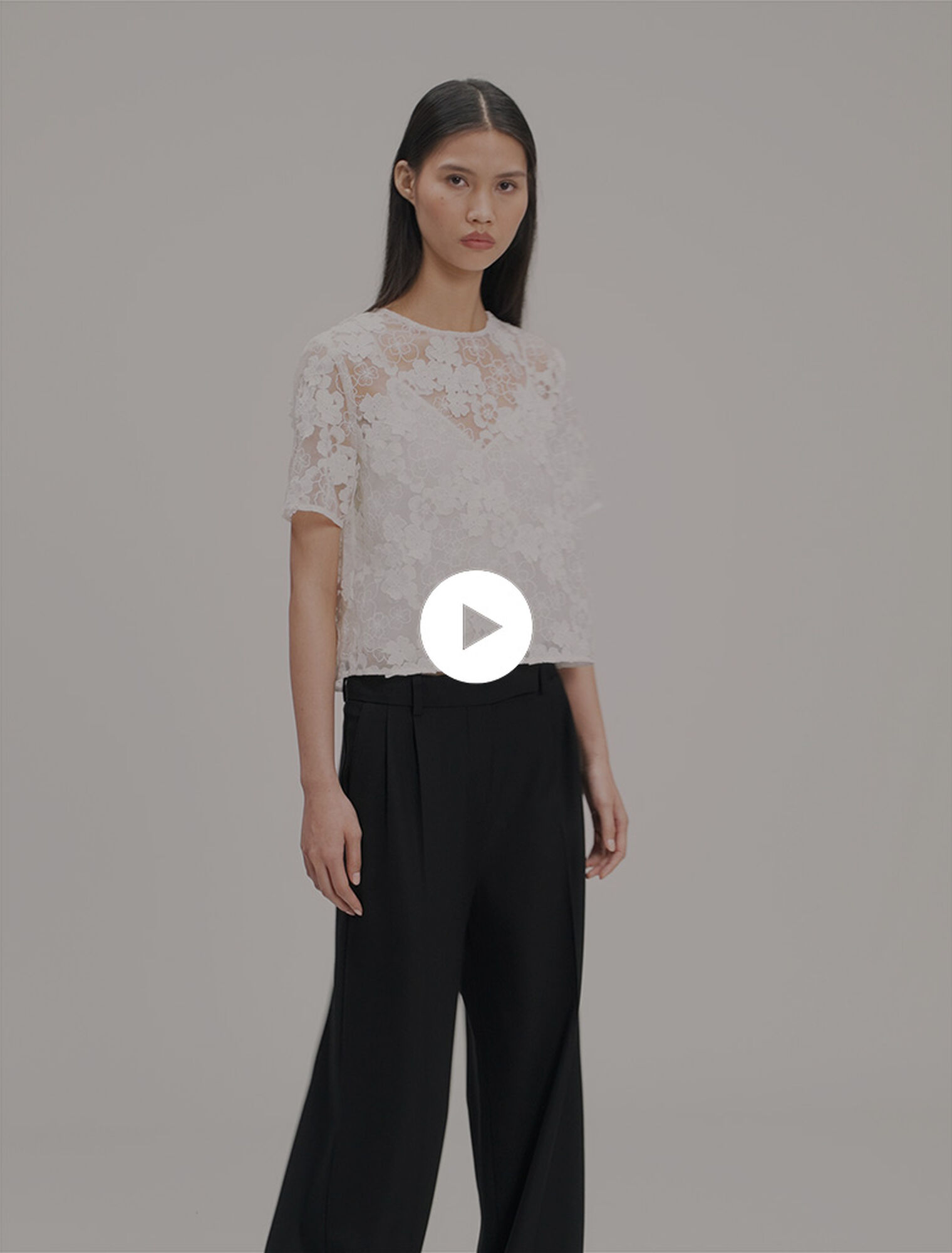 Embroidered short-sleeved top