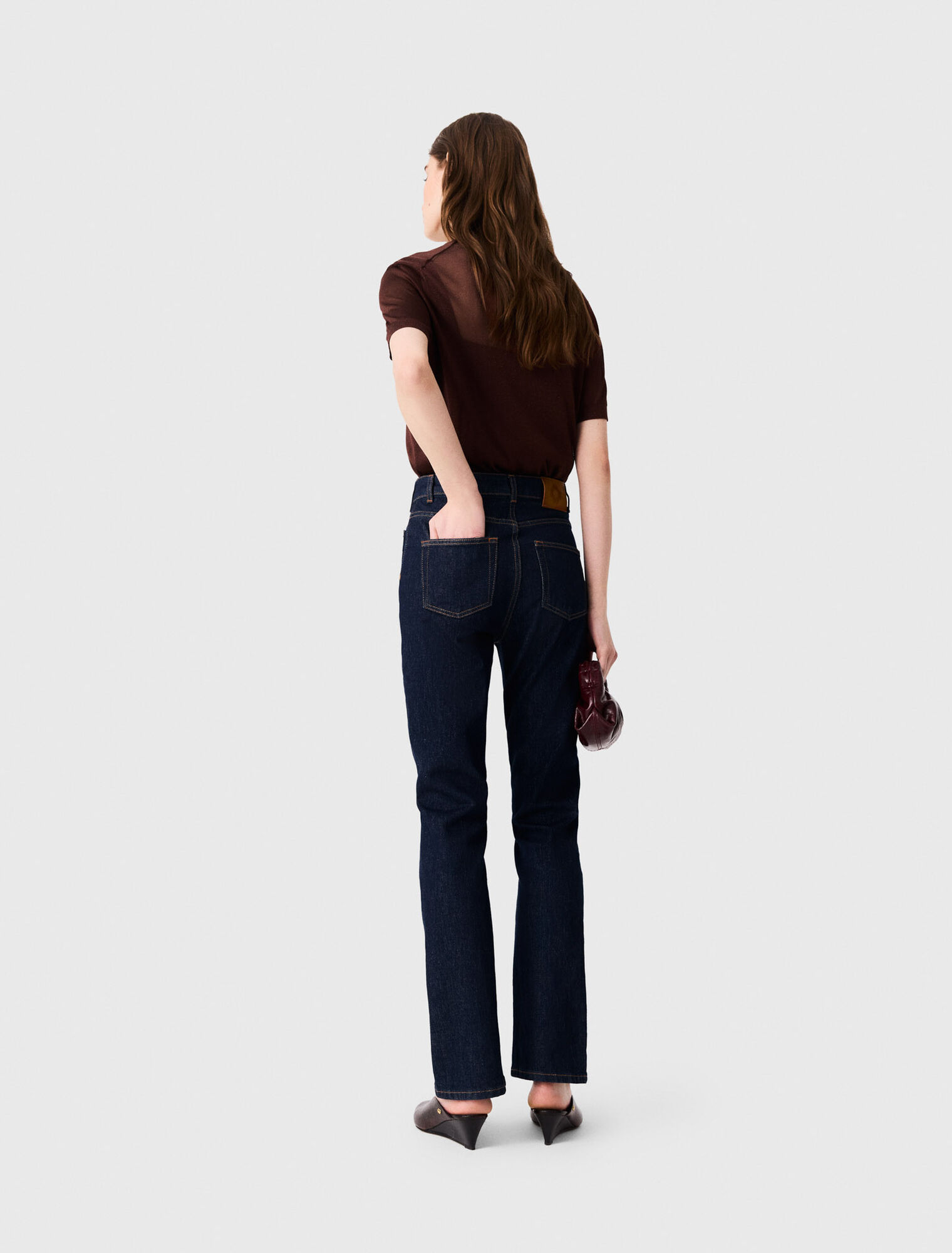 Denim jeans with pockets