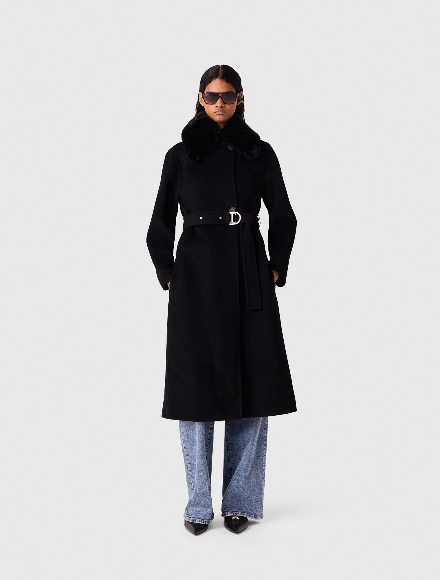 Double-faced coat with removable collar