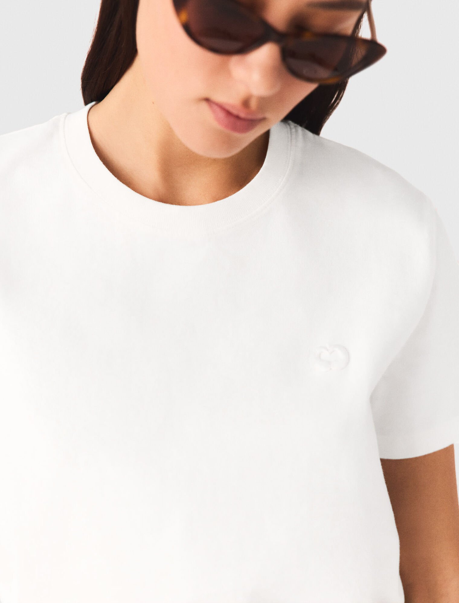 T-shirt with small embroidered logo
