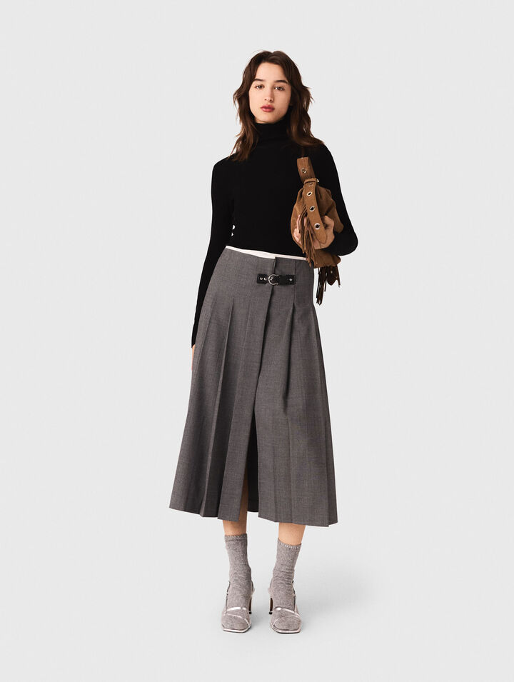 Long pleated skirt