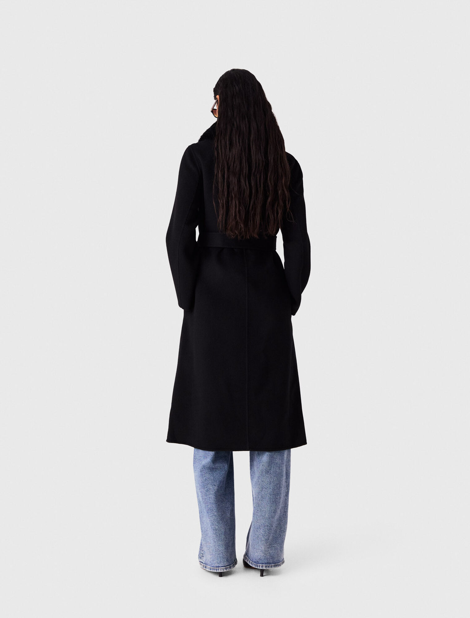 Double-faced coat with removable collar