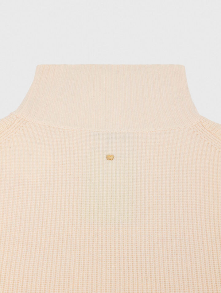 Long knit collar