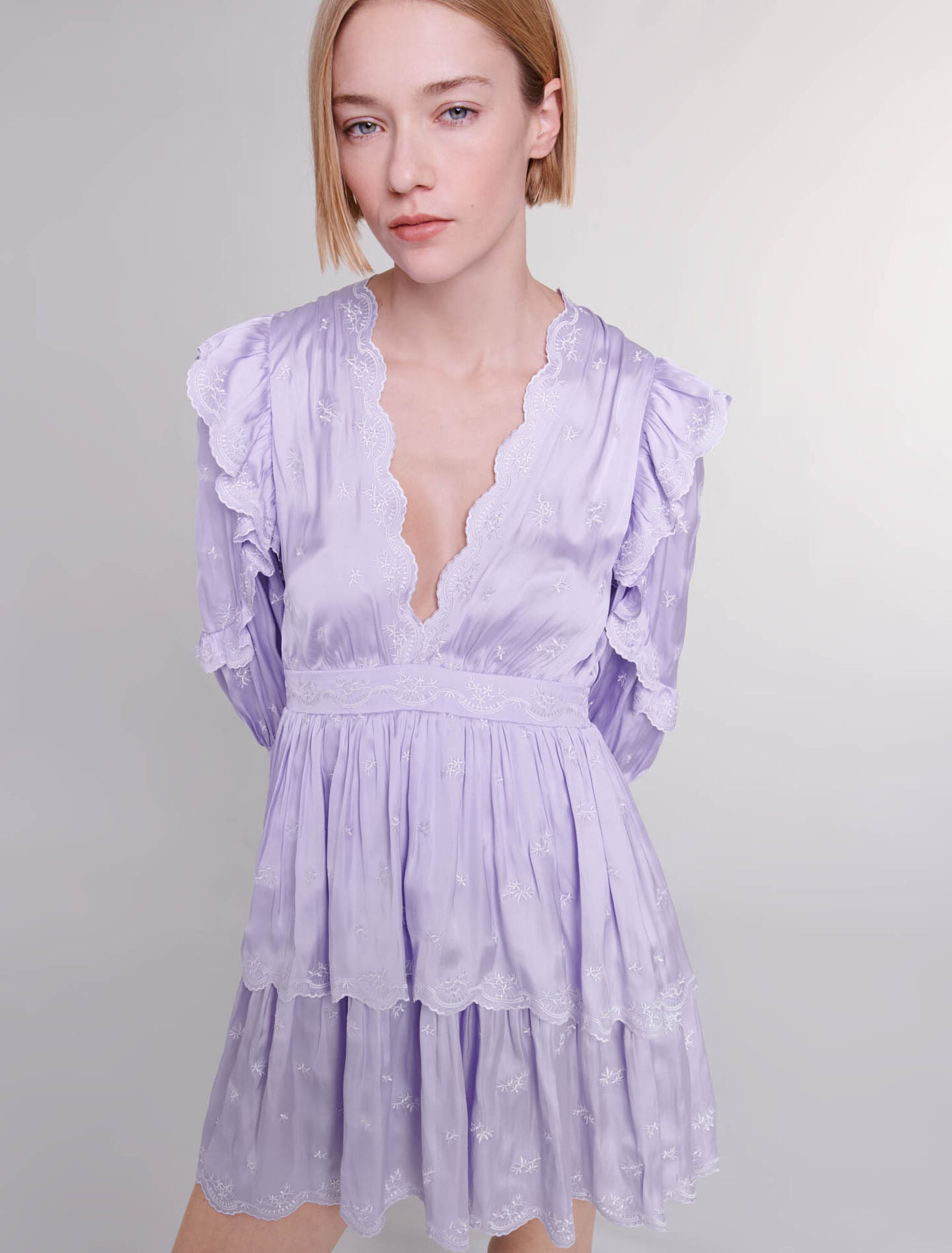 Short satin-look embroidered dress