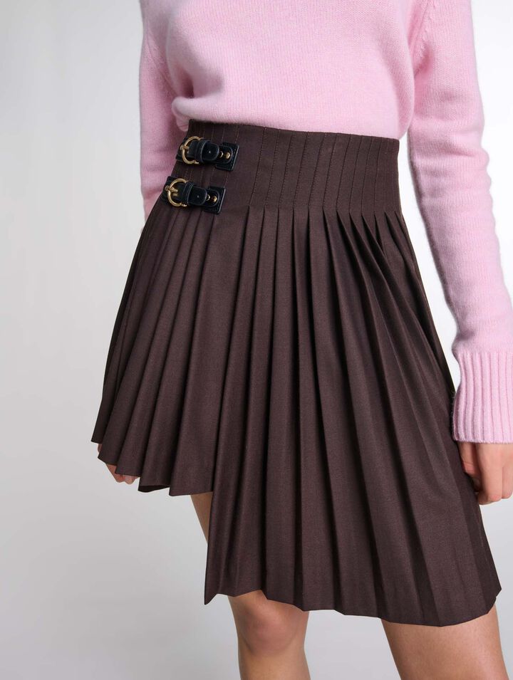 Asymmetrical pleated short skirt