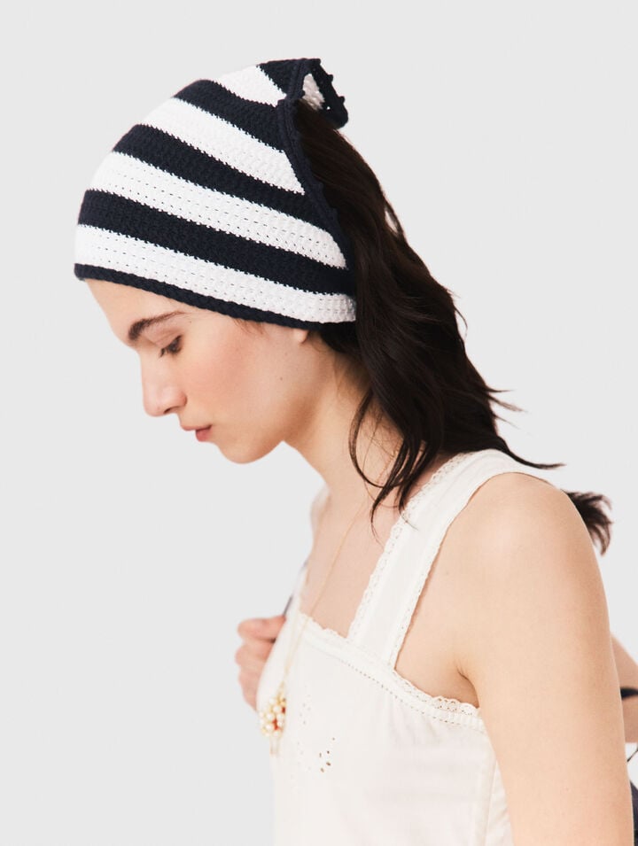 Striped knit triangle