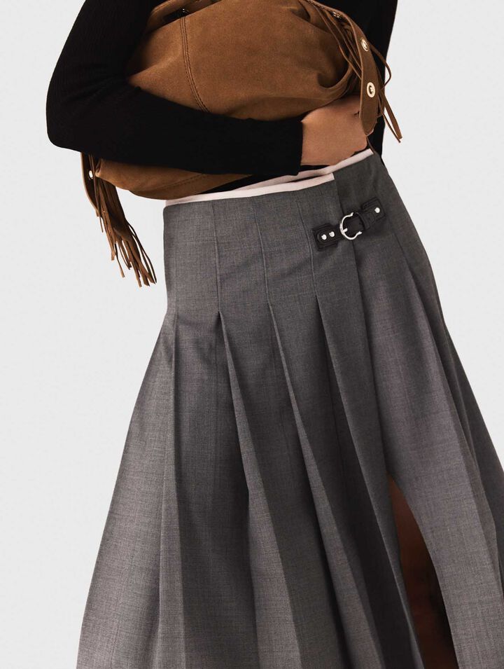 Long pleated skirt
