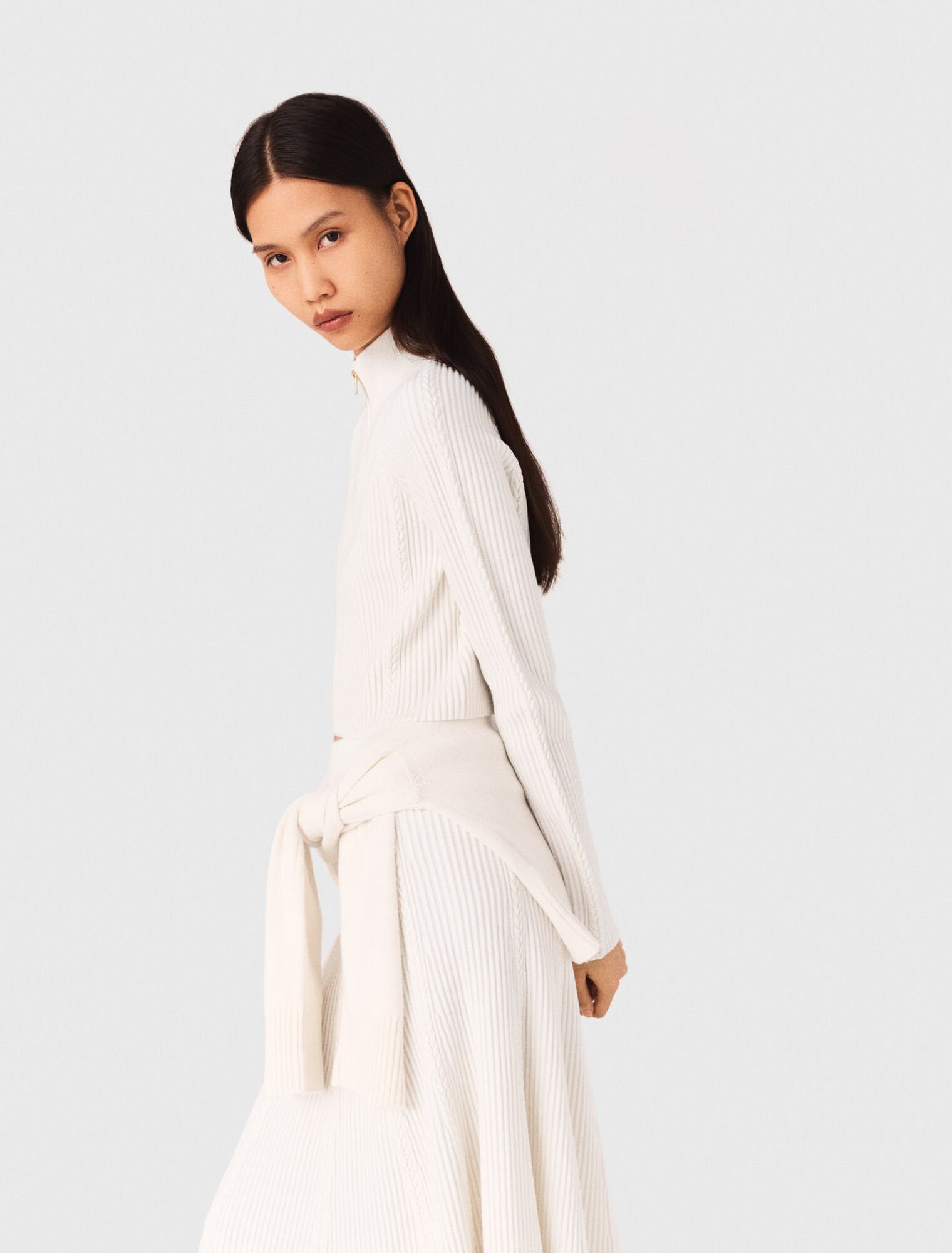 High-neck jumper