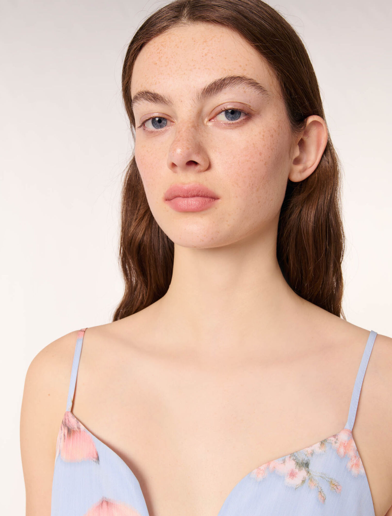 Short patterned taffeta dress