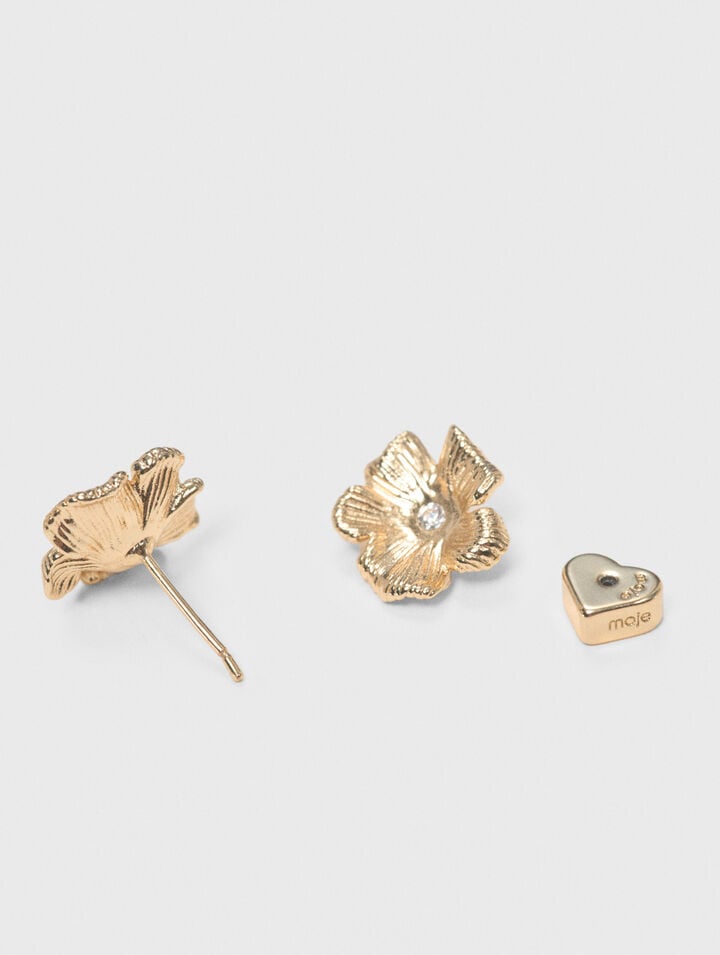 Flower stud earrings