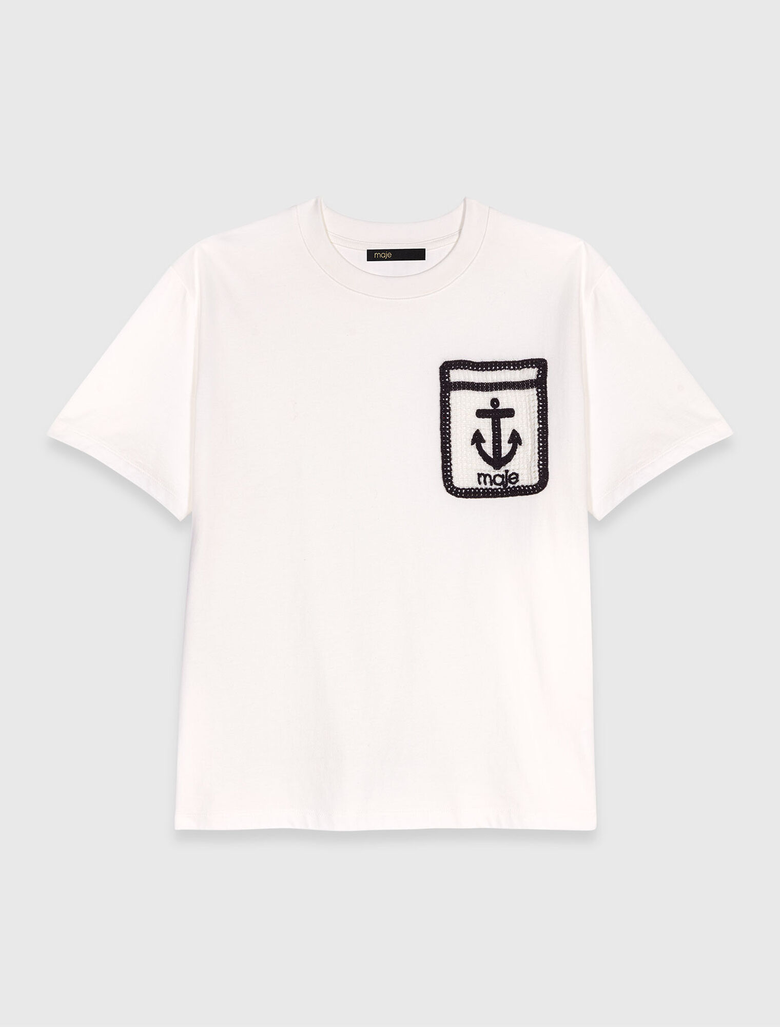 T-shirt with embroidered pocket