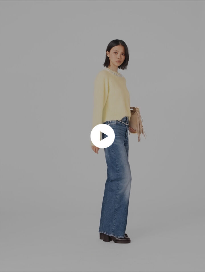 Jeans with chain-link belt