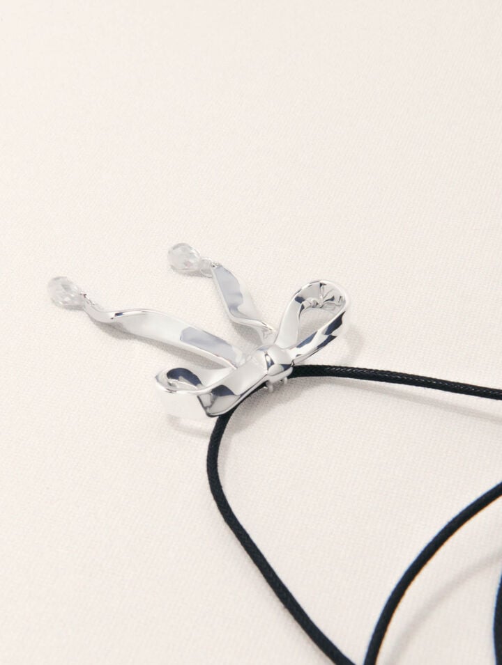 Silver bow necklace
