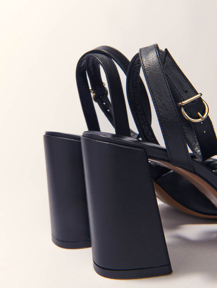Plain leather sandals with heels