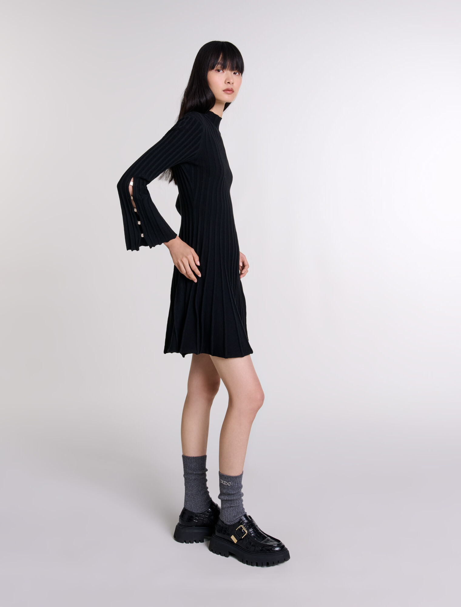 Short knit dress 