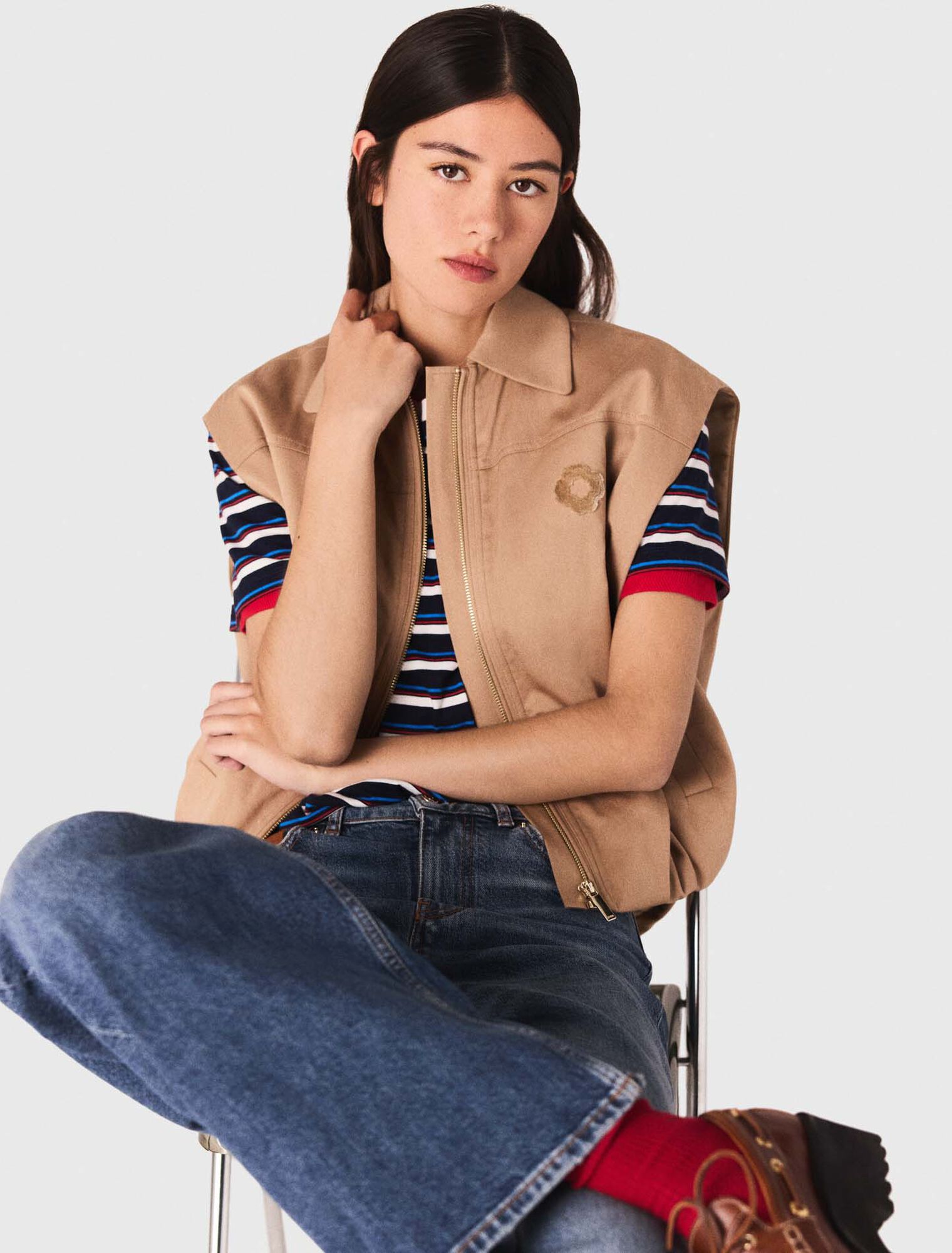 Sleeveless jacket