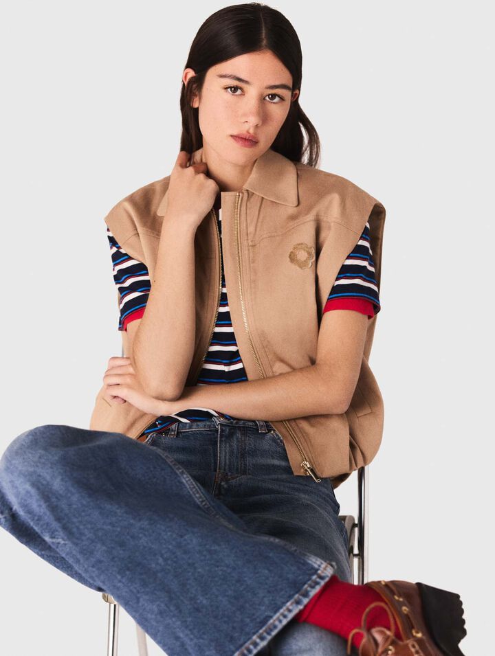 Sleeveless jacket