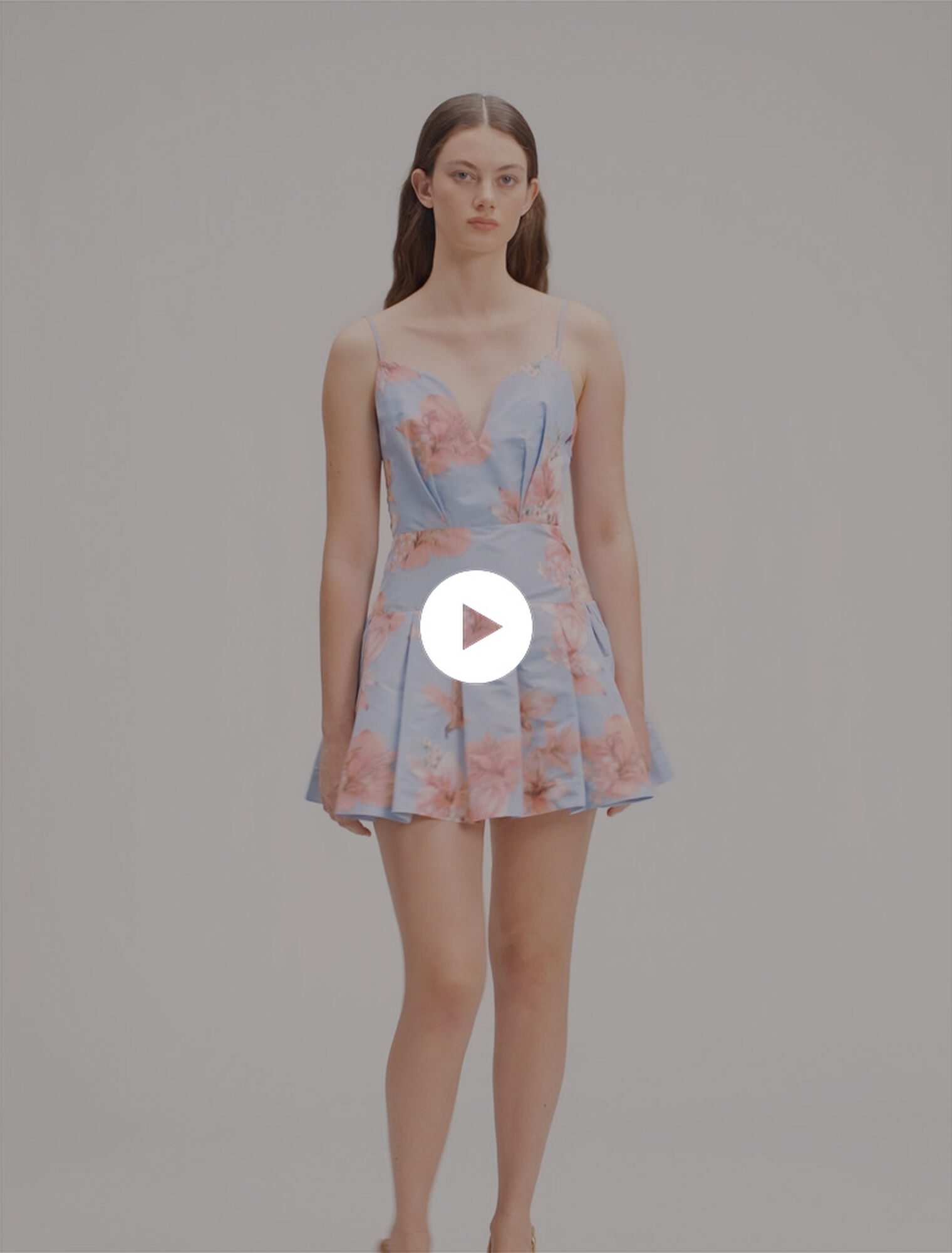 Short patterned taffeta dress