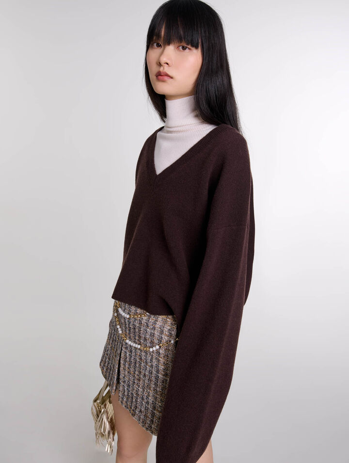 V-neck jumper